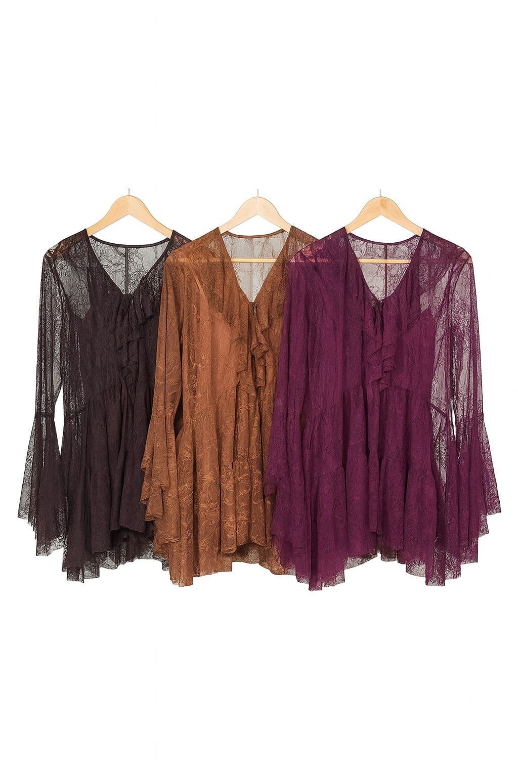 Blusa de Encaje Italiano con Volantes – Manga Larga y Corte Fluido