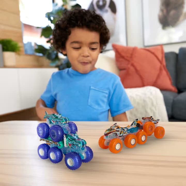 Paquete Múltiple (4 Camiones de Juguete) de Camiones de Juguete y Tráilers Power Smashers de Hot Wheels Monster Trucks - Miniatura 3
