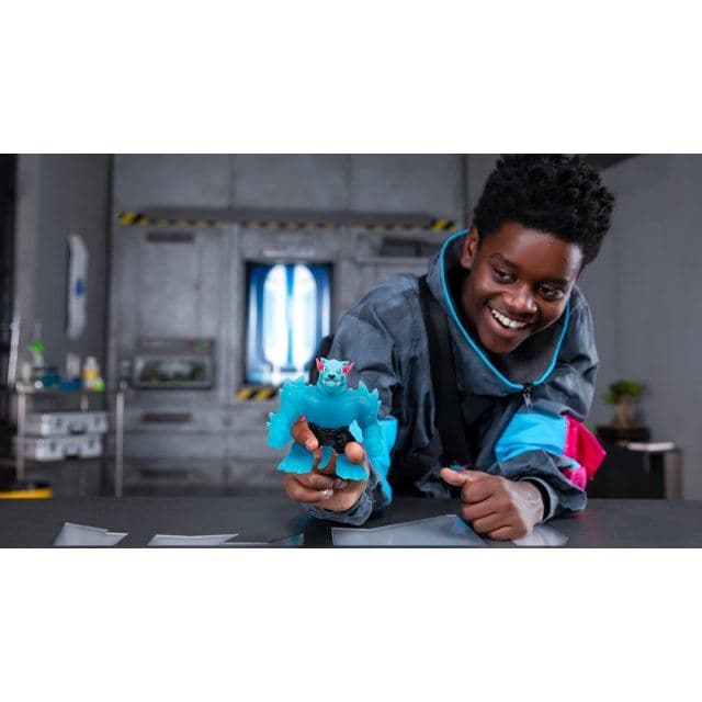 Figura de Acción Panther Hipercargada de Baba (Goo Hypercharged Panther) Heroes of Goo Jit Zu MrBeast Lab, Edades 5+